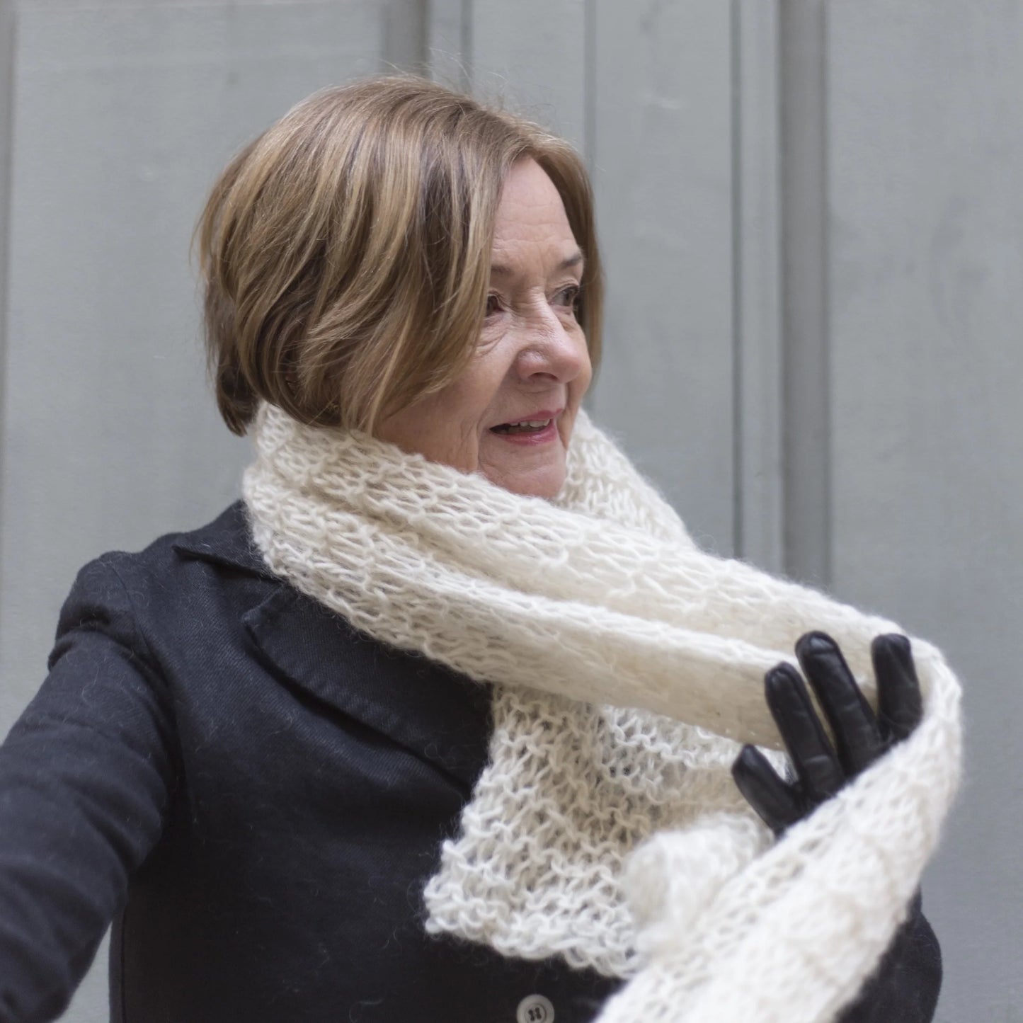 Håndstrikket Uld Sjal / Tørklæde, Natur Hvid - Eldblå