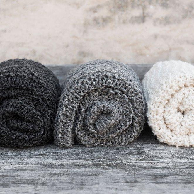 Håndstrikket Uld Tæppe, Natur Hvid - Eldblå