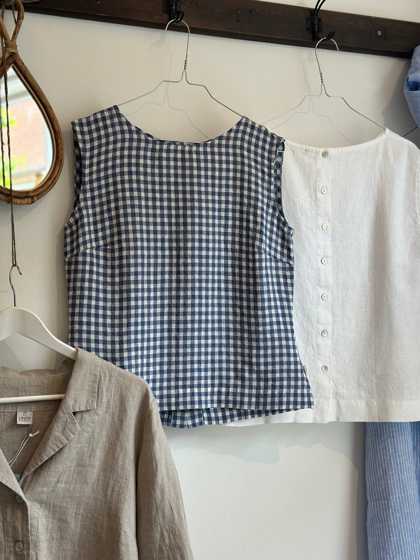 Anja hør bluse, Blå tern - Linen by Krebs