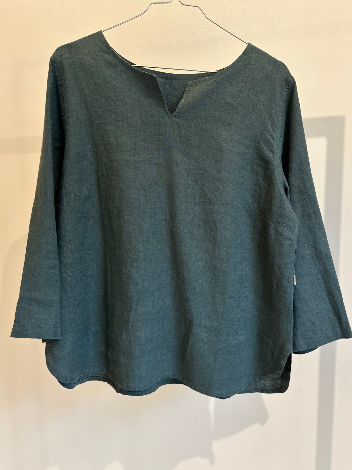 Emma Hør bluse, 3/4 ærmer, Balsam Green - Linen by Krebs