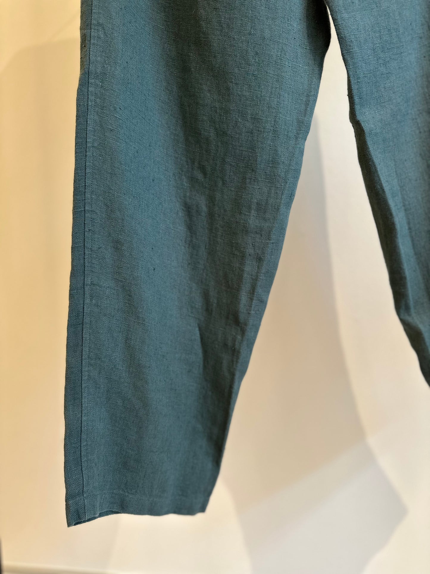 Marie Bukser i kraftig hør, Balsam Grøn - Linen By Krebs